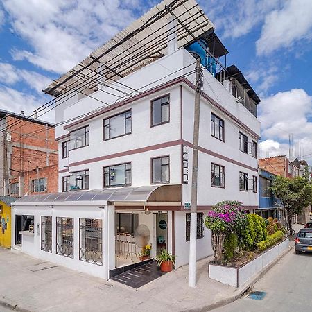 Ayenda Casa Blanca Bogota Hotel Exterior photo