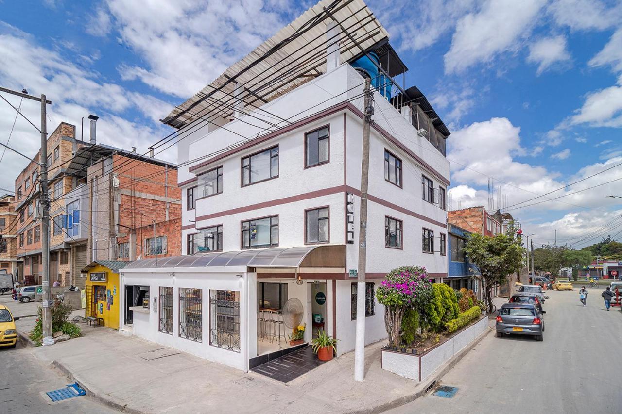 Ayenda Casa Blanca Bogota Hotel Exterior photo